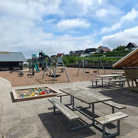 4 Person In * Farsø