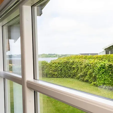 4 Person In Feriehus Farsø